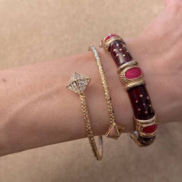 ✅Two fabulous bracelets. Colourful hinged  & wrap gold plating w/ rhinestones - Picture 1 of 6